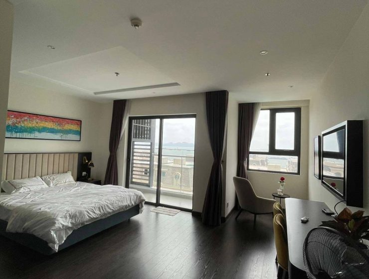 Modern 3rd-Floor Studio in Hạ Long Bay
