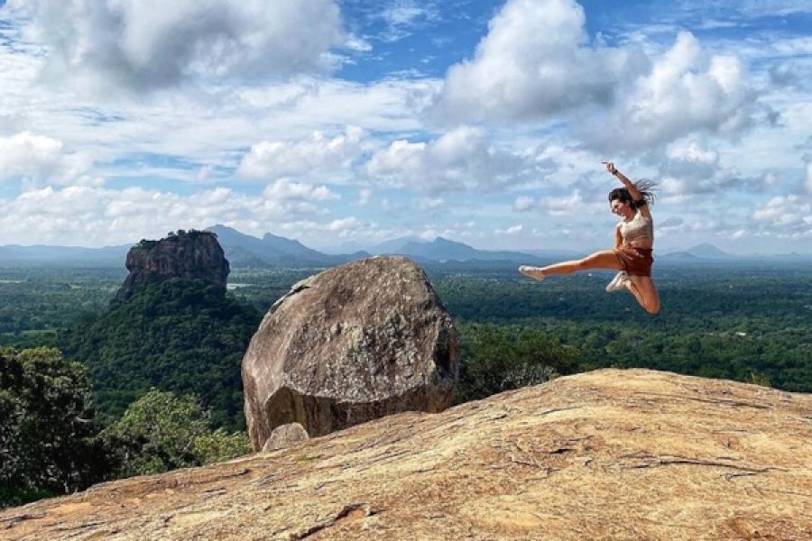 Dambulla, Pidurangala, and Sigiriya: Day Adventure from Anuradhapura