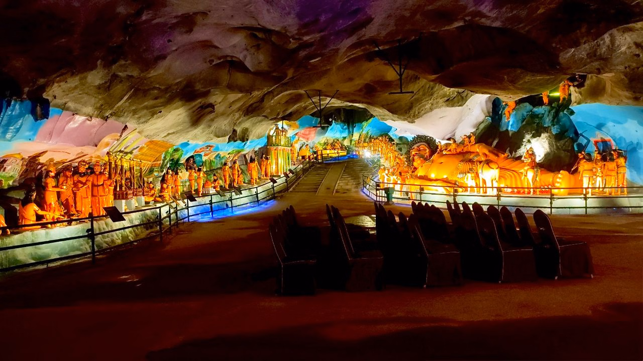 Batu Caves Twilight & Little India Evening Tour – Private Cultural Experience