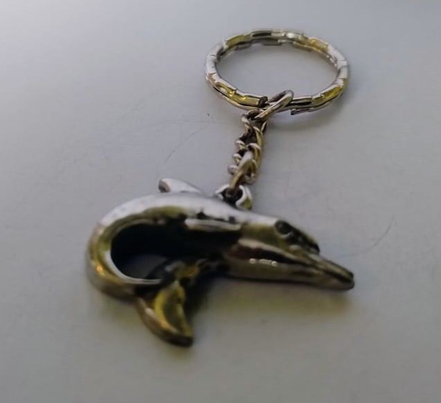 Handmade Pewter Dolphin Key Tag – Ocean Theme Keychain Gift for Marine Life Lovers - Image 4