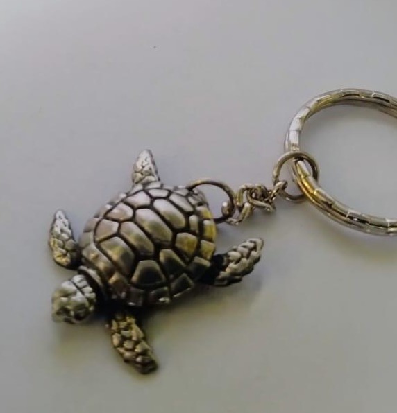 Handcrafted Pewter Sea Turtle Keychain – Nautical Ocean Gift for Turtle Lovers